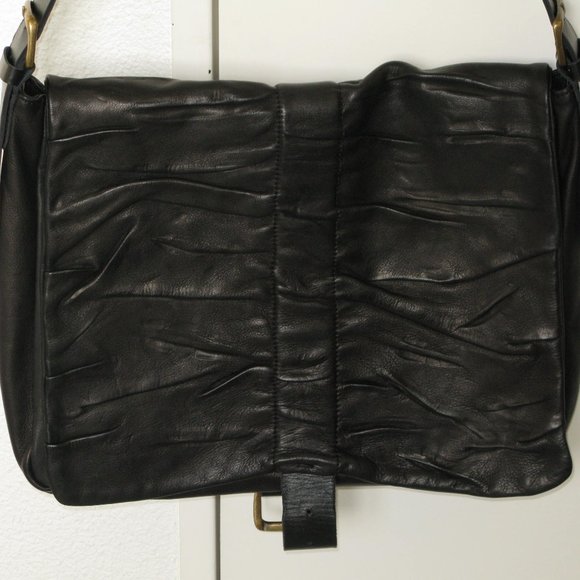 French designed - fabricated, extremely stylish, fully cow leather bag - Picture 2 of 8